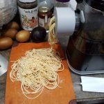 Philips Kitchen Appliances Compact Pasta and Noodle Maker. Viva Collection. Comes with 3 Default Classic Pasta Shaping Discs. Fully Automatic. Recipe Book. Small. White (HR2370/05) photo review