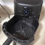 Philips 2000 Series Airfryer - RapidAir Technology. 13-in-1 Ways to Cook. 4.4QT Capacity. Healthier Meals Up to 90% Less Fat. Easy to Clean. Dishwasher Safe. Touchscreen Control. HomeID App (NA221/00) photo review