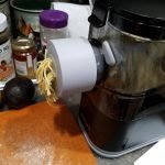 Philips Kitchen Appliances Compact Pasta and Noodle Maker. Viva Collection. Comes with 3 Default Classic Pasta Shaping Discs. Fully Automatic. Recipe Book. Small. White (HR2370/05) photo review